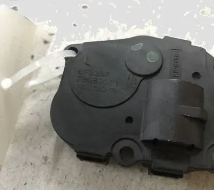 BMW 3 E90 E91 Air flap motor/actuator CZ1139300711