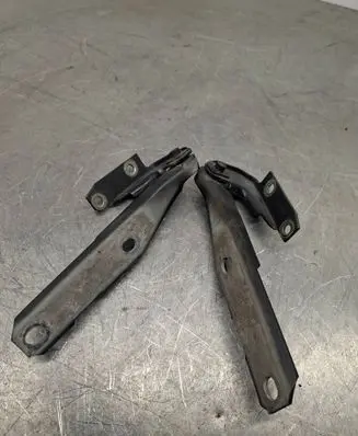 Audi A6 S6 C5 4B Engine bonnet/hood hinges 4B0823302D 4B0823301D