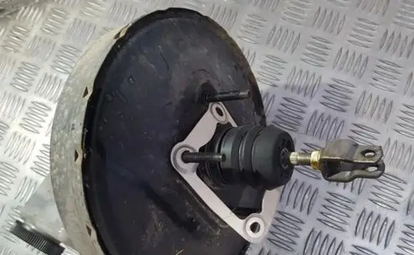 Mazda 626 Brake booster 83404309 834-04309