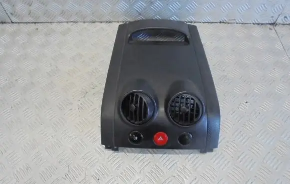 Chevrolet Aveo Radio/GPS head unit trim 