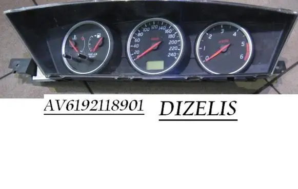 Nissan Primera Speedometer (instrument cluster) AV6192118901
