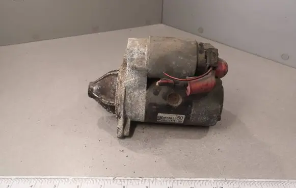 Mitsubishi Colt Starter motor M002T44781 MD301350