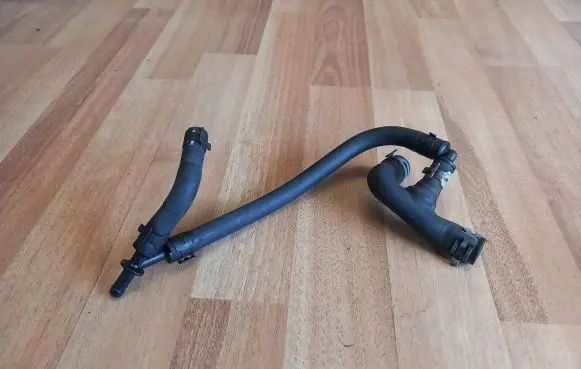 Mercedes-Benz B W245 Engine coolant pipe/hose A6402032682 A1695010925