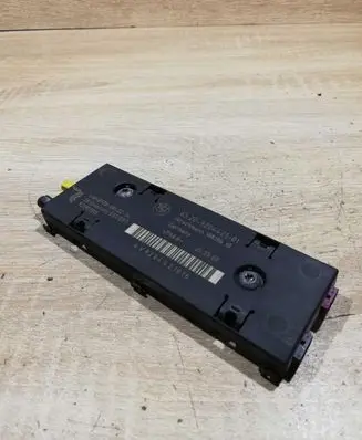 BMW 1 E81 E87 Aerial antenna amplifier 9204421