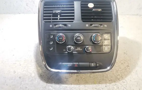 Chrysler Voyager Climate control unit P55111240AF