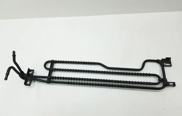 Mercedes-Benz E W212 Power steering radiator A2044601024