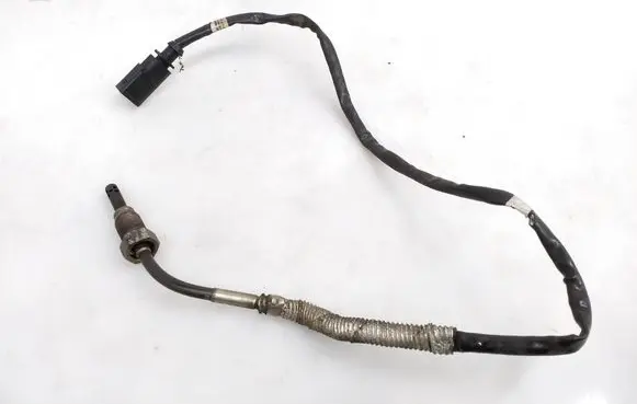 Volkswagen PASSAT B8 Exhaust gas temperature sensor 04L906088DQ