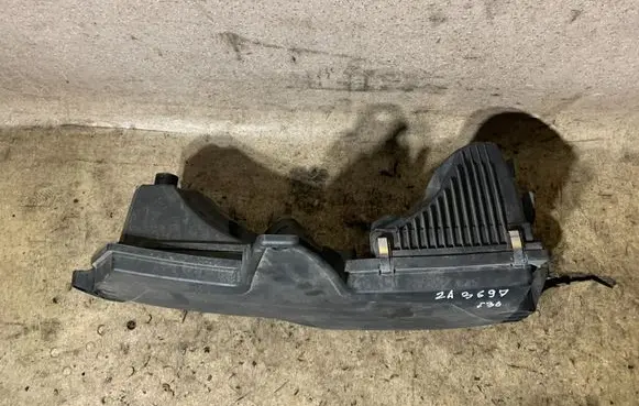 BMW 4 F36 Gran coupe Air filter box 8578649