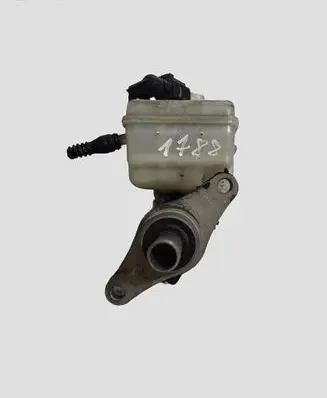 Skoda Fabia Mk2 (5J) Master brake cylinder 6R0611301A