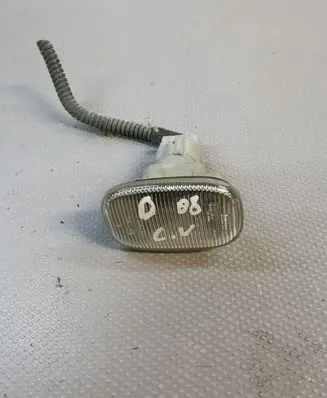 Toyota Corolla Verso AR10 Front fender indicator light 