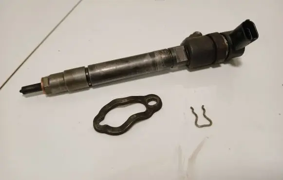 Volvo V50 Fuel injector 0445110251 30750283 1409