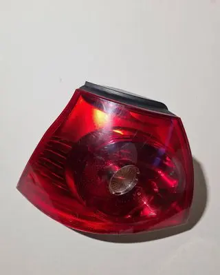 Volkswagen Golf V Rear/tail lights 1K6945095E 00049270 028490102C
