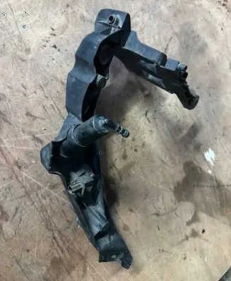 Audi A4 S4 B8 8K Headlight/headlamp mounting bracket 8K0805608R 2002838R