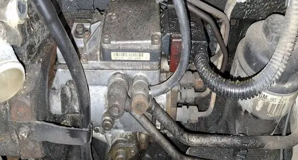 Opel Zafira A Fuel injection high pressure pump 24413103