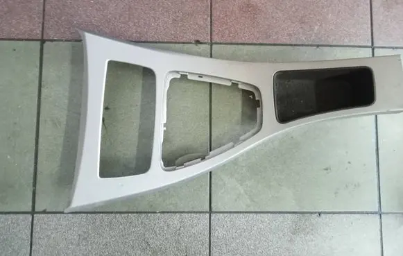 BMW 3 E90 E91 Gear shifter surround trim plastic 7118023