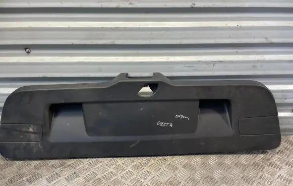 Volkswagen Jetta VI Tailgate trim 5C6867605D 5C6867605