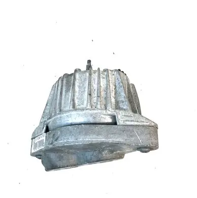 Mercedes-Benz SLK R172 Engine mount bracket A1722401417Q1 A1722401417