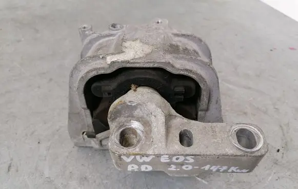 Volkswagen Eos Engine mount bracket 1K0199262AM