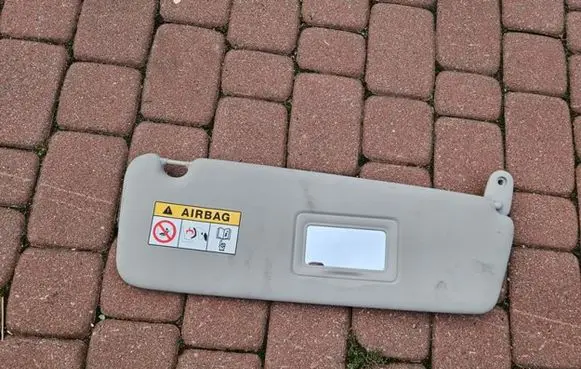 Renault Trafic III (X82) Sun visor 38TYS