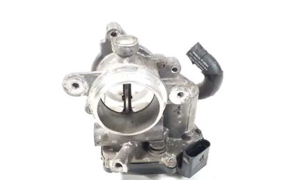 Volkswagen Golf VII Throttle valve 04L128063N