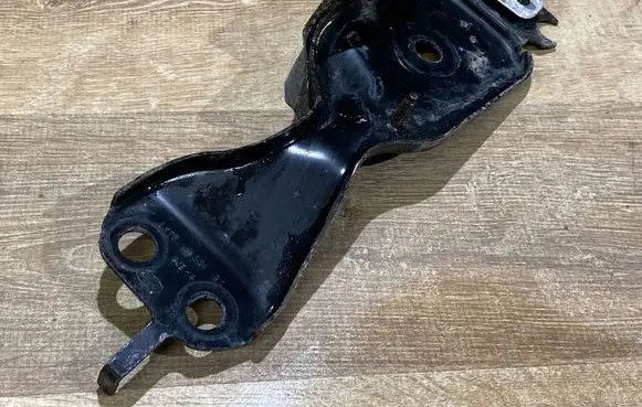 Land Rover Discovery Sport Other under body part LK725A364BC GJEHA