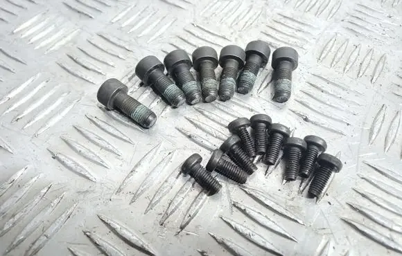 Nissan Qashqai Flywheel bolts 