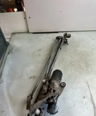 Honda Civic Front wiper linkage 2354