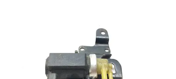 Citroen C4 I Picasso Turbo solenoid valve 9672875080 12T184 70163302