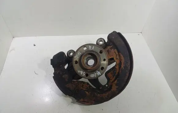Rear wheel hub