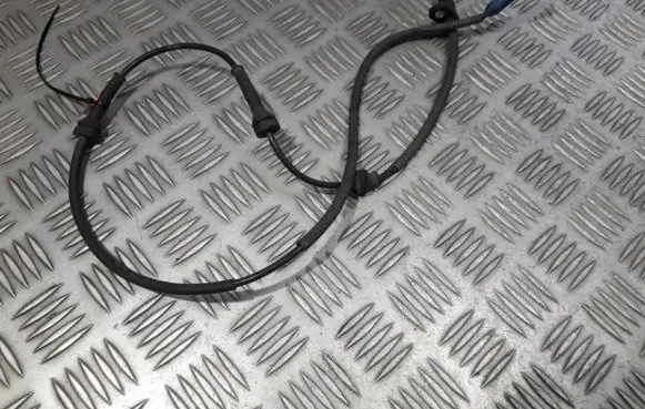 Peugeot 207 ABS brake wheel speed sensor 9655067880