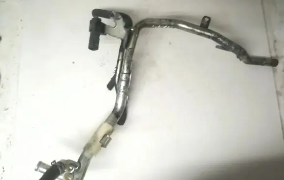 Toyota Yaris Engine coolant pipe/hose