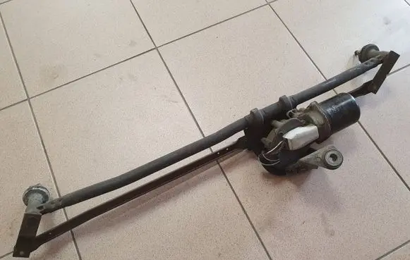 Iveco Daily 3rd gen Front wiper linkage and motor