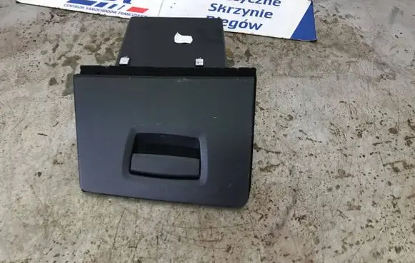 BMW 5 F10 F11 Glove box 9166696