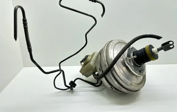 BMW 5 E60 E61 Brake booster