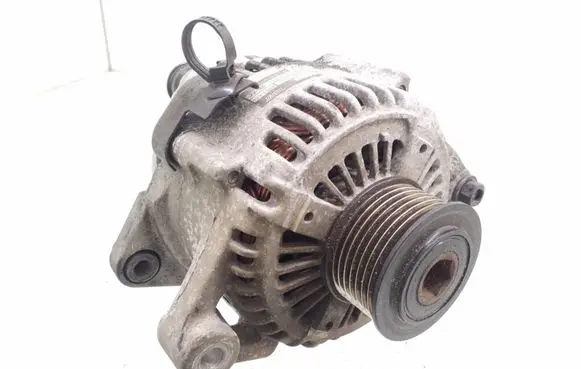 KIA Sorento Generator/alternator 373004A300