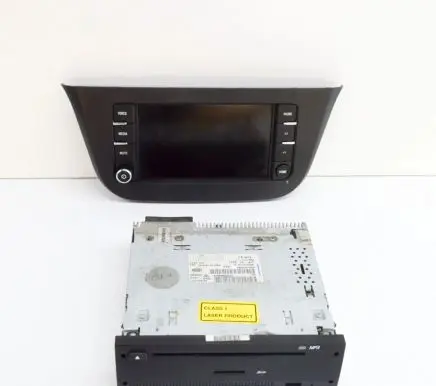Iveco Daily 6th gen Radio/CD/DVD/GPS head unit 5801727206 503551132210