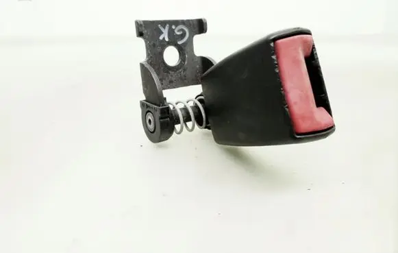BMW 6 E63 E64 Rear seatbelt buckle 7009829 33033619