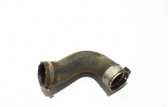 Volvo XC90 Intercooler hose/pipe 31657757