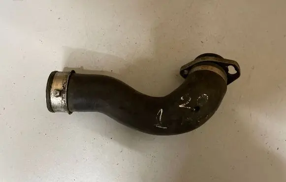 BMW 1 E82 E88 Intercooler hose/pipe 7788342