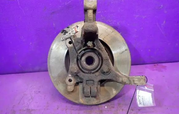 Opel Zafira B Front wheel hub spindle knuckle