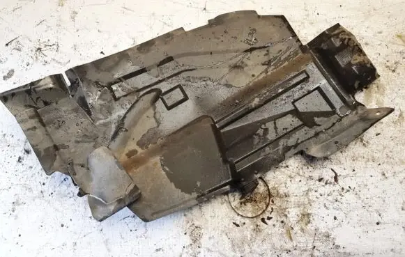 Nissan Murano Z50 Engine splash shield/under tray 63844CA000