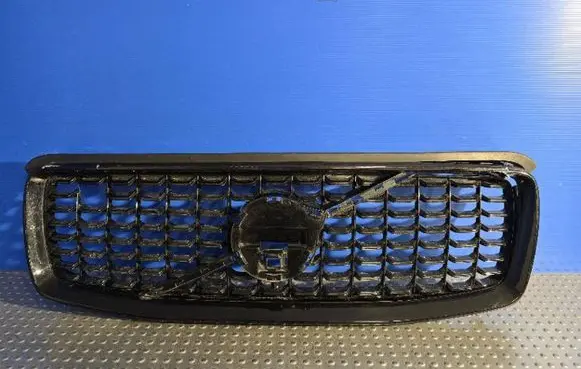 Volvo XC90 Front grill 31698387