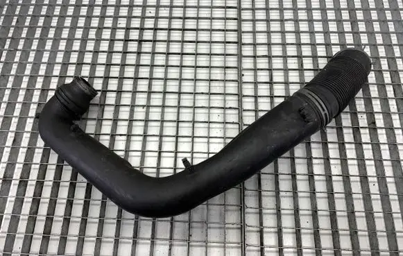 Skoda Octavia Mk2 (1Z) Air intake hose/pipe 1K0129654AA