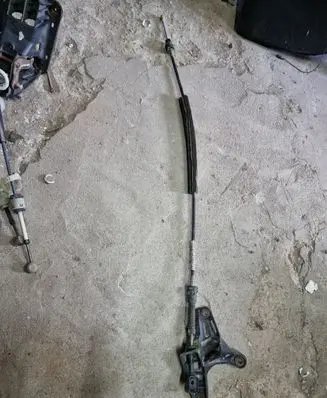 Skoda Octavia Mk2 (1Z) Gear shift cable linkage 1K0711266T
