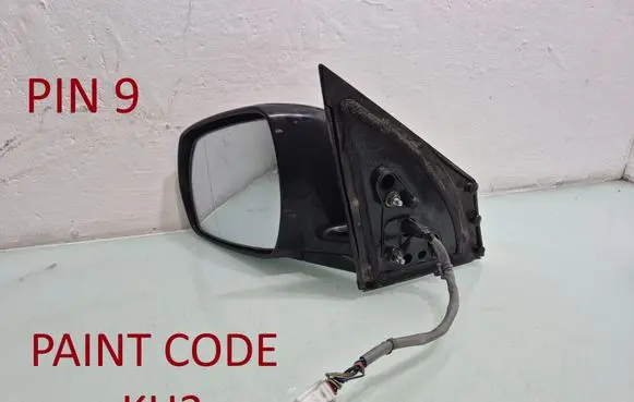 Nissan Murano Z50 Front door electric wing mirror 