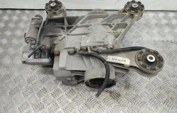 Volkswagen Tiguan Rear differential 0AY525010C 5WP3352202