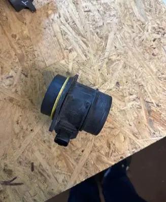 KIA Ceed Mass air flow meter PBTGF30