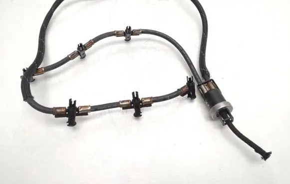 Audi A4 S4 B7 8E 8H Fuel return line/hose 2136300