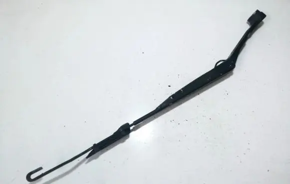 Front wiper blade arm