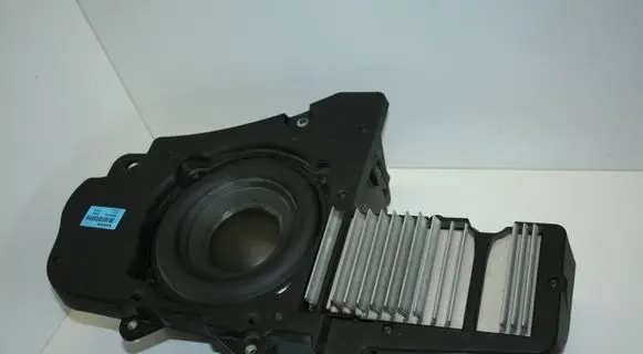 Volvo XC90 Subwoofer speaker 30646104 02W50 10347
